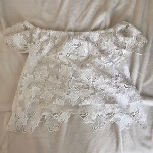 Off the shoulder lacy top!
